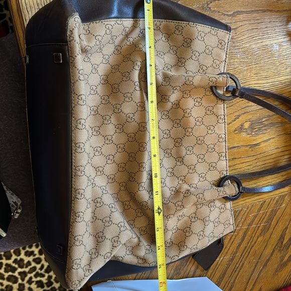 Authentic Gucci purse - Picture 4 of 7